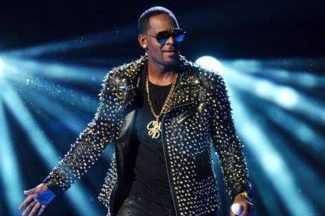 R.Kelly Fears His 10 Count Charges On Sex Abuse and Surrender to Police