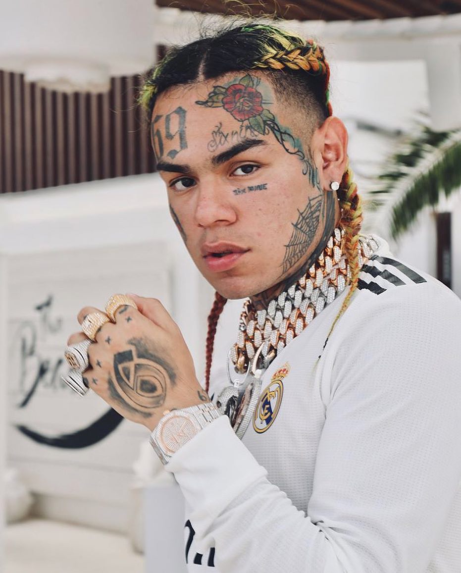 Inner Report: Tekashi 6ix9ine Appears In Court & Looks Different