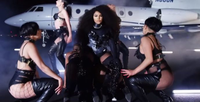 New Video: Lil Kim Go Awff – Watch