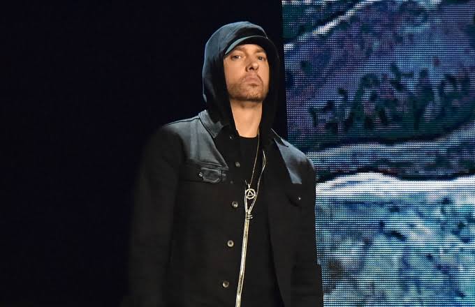 Eminem Hits At Lord Jamar On Stage With Verbally Diss – Watch