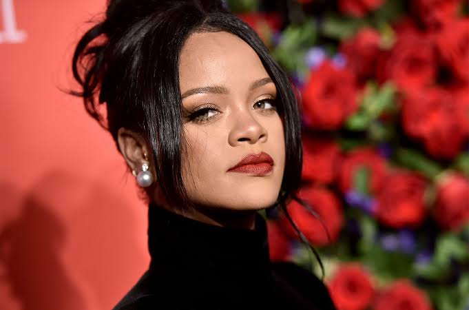 Rihanna Donates $5 Million to Fighting Coronavirus 