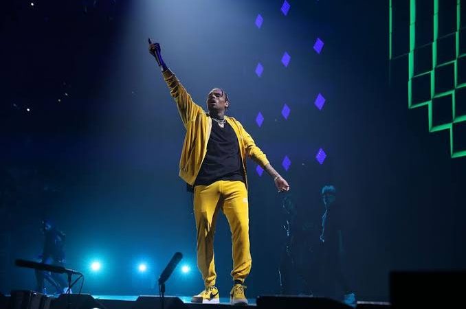 Stream: Chris Brown’s BREEZY Deluxe Edition with 9 Songs