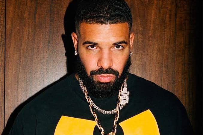 Drake Gift Diamond Chain To DJ Khaled Success