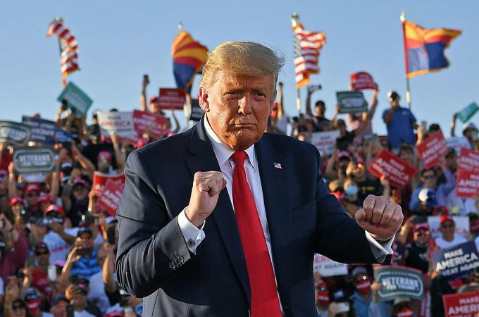 Donald Trump Reportedly Pardon Lil Wayne and More