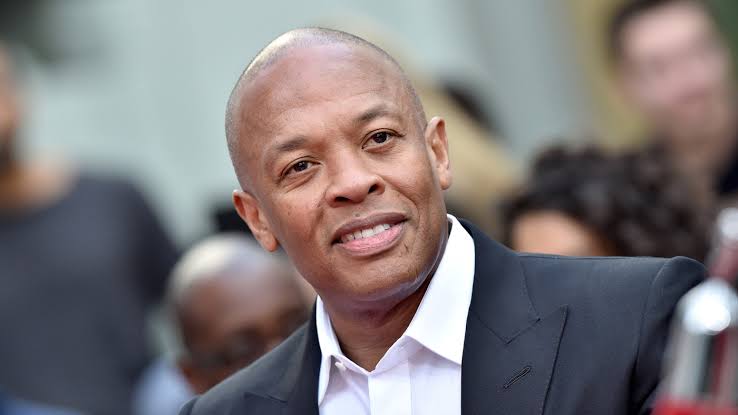 Dr.Dre recieves divorce papers at his grandmothers funeral