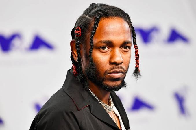 Kendrick Lamar could be dropping something as fans expect new album