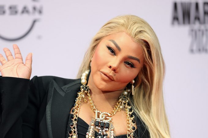 Lil Kim assigns Nick Cannon as her Manager
