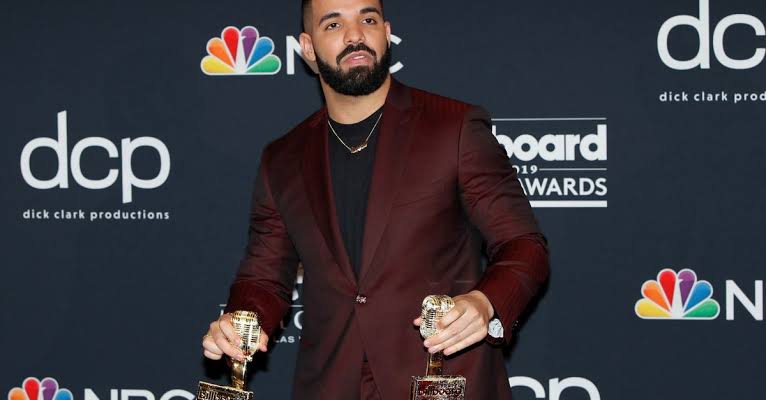 Drake and future Diamond certification for “life is good”