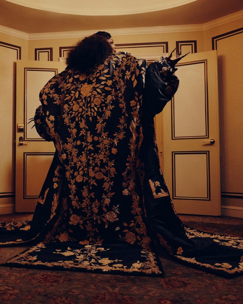 Lizzo show her expensive met gala dress for 2022