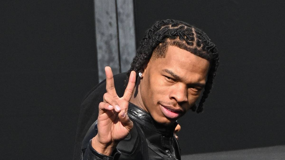 Lil Baby Check on Fan After Getting Pushed By Security: Watch