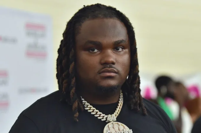 “Tee Grizzley Meal donation”_Rapper Celebrates.