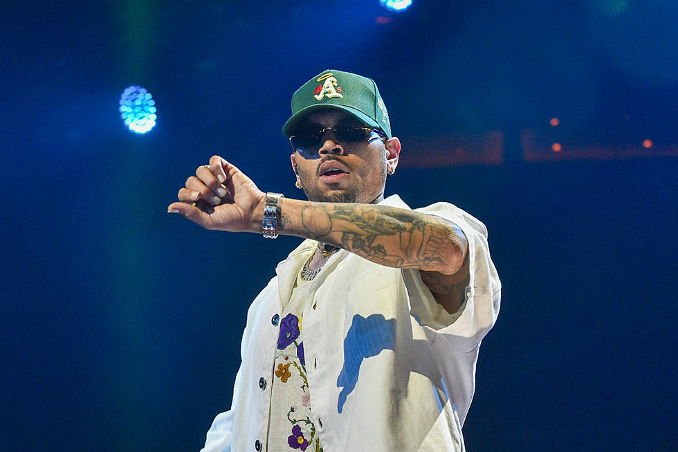Chris Brown Shares New Song “Summer Too Hot” Listen