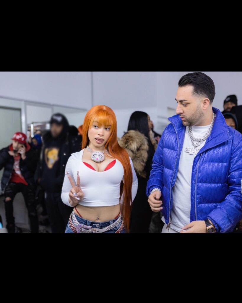 Ice Spice Chain Ice Spice Buys Herself $100k Chain Showing her face