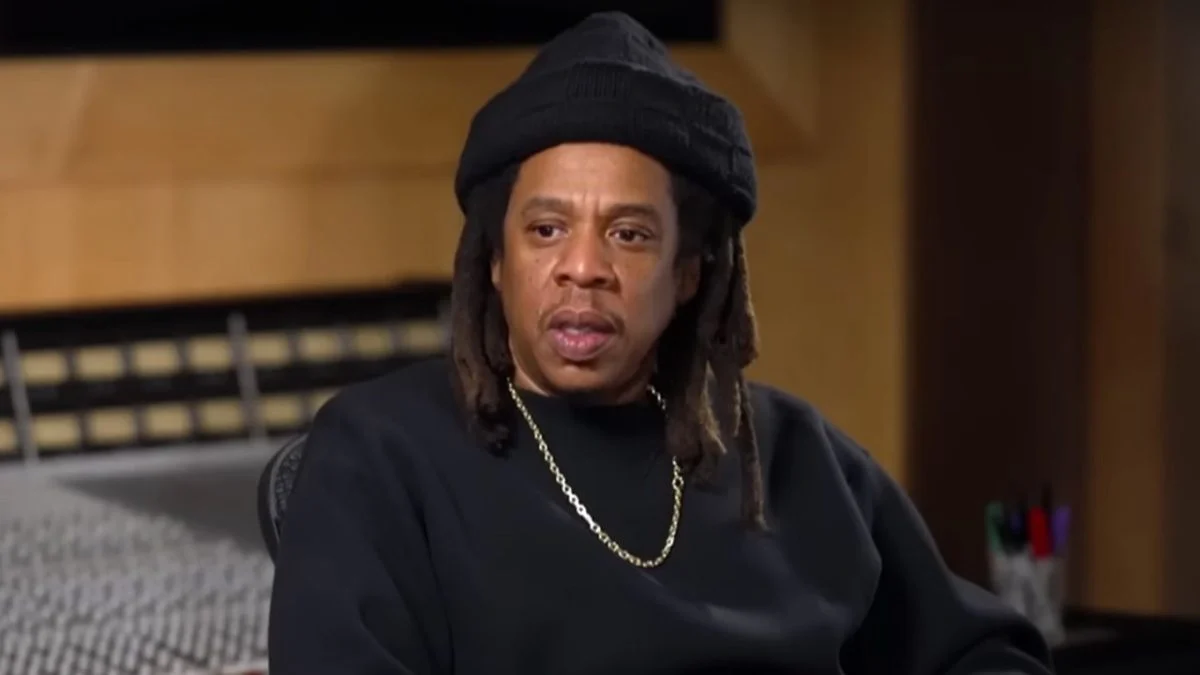 Jay Z Tells Stories Behind his Roc-A-Fella diamond hand sign - Aswehiphop