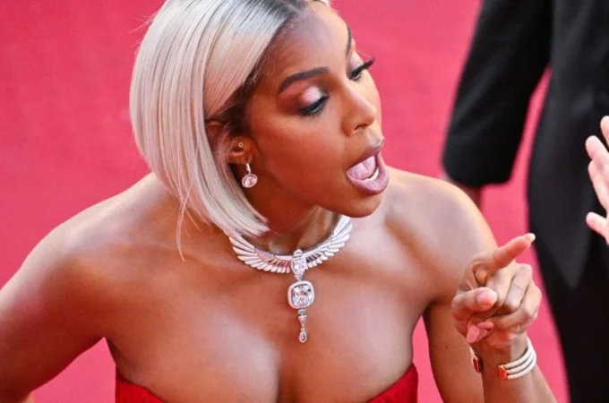 Kelly Rowland's Incident On Red Carpet, Explained On Aswehiphop